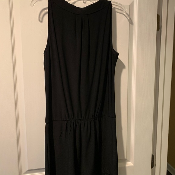 WHITE HOUSE BLACK MARKET EMBELLISHED NECK TUNIC TOP SIZE MEDIUM BLACK NWT - Picture 2 of 3